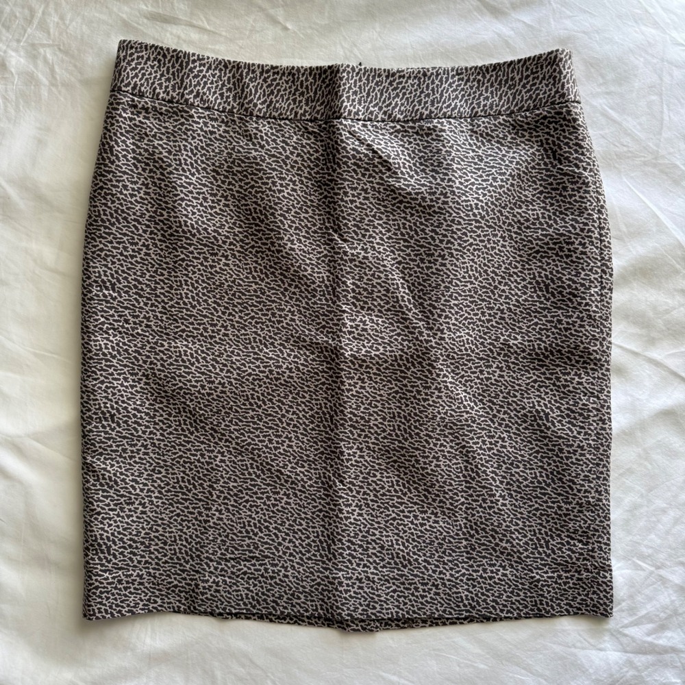 Ann Taylor Loft 10 Animal Cheetah Print Pencil Skirt Silk Blend Y2K Quiet Luxury